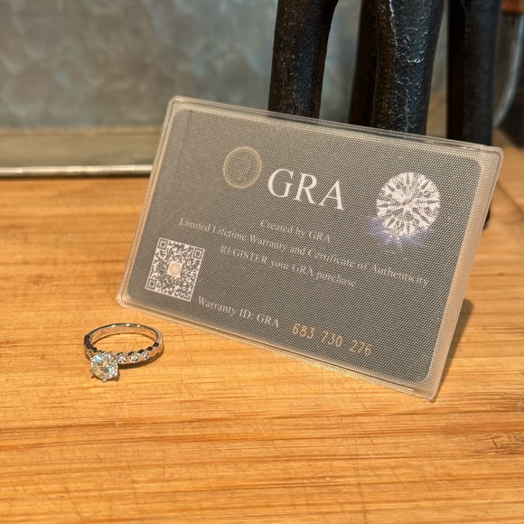 Over 1 ctw Moissanite honeycomb design ring